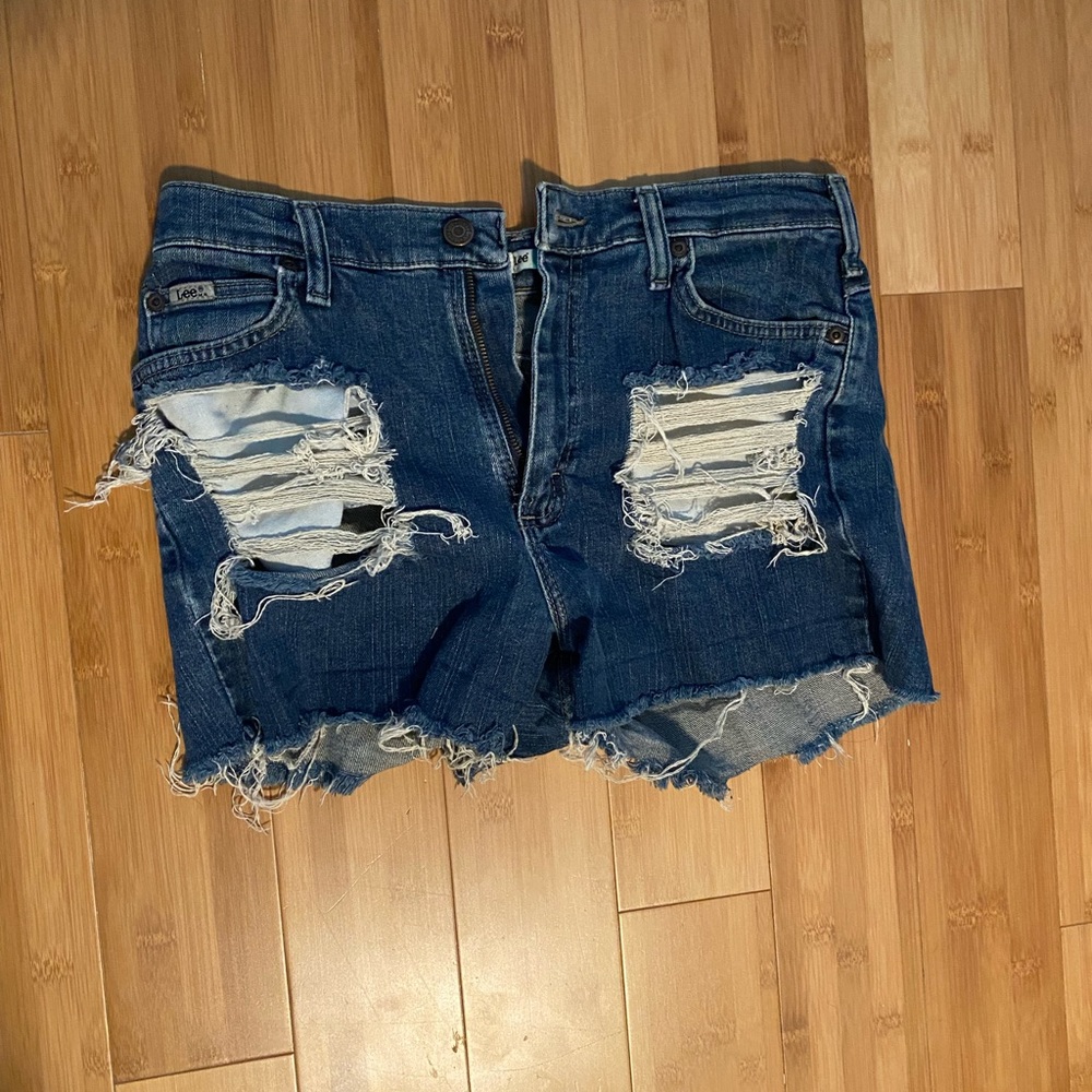 Jeans shorts with ripped pockets